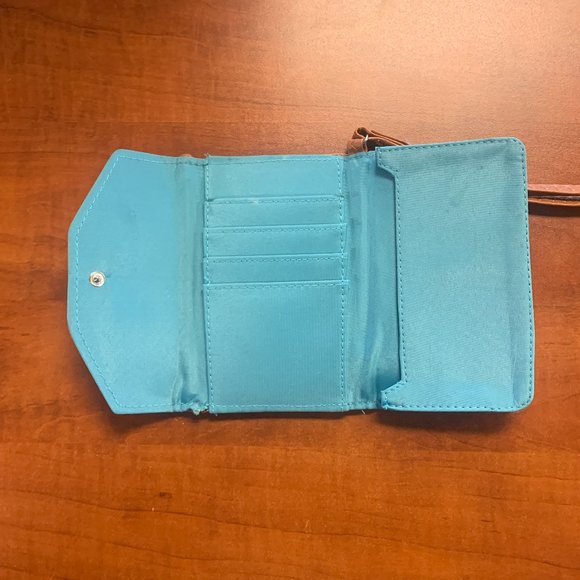 Wristlet/Wallet Bundle - Picture 6 of 12